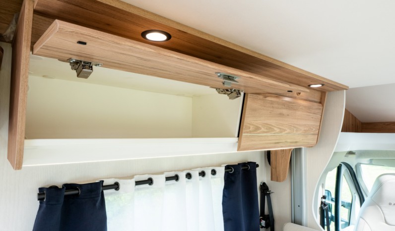 BAVARIA T690GJ full
