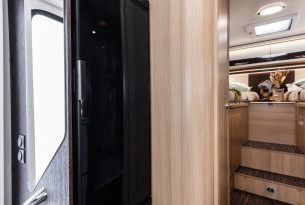 MC LOUIS NEVIS 273 MATIC full