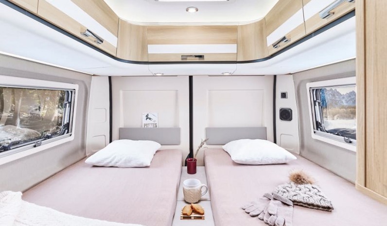 CAMPEREVE MAGELLAN 746 LIMITED full