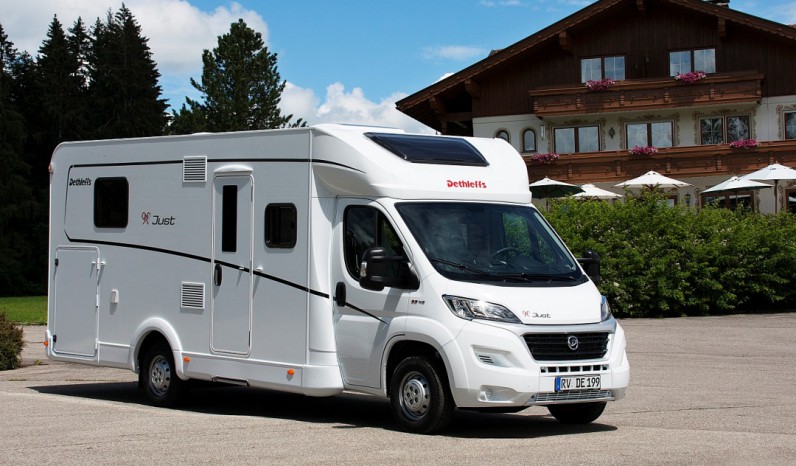 DETHLEFFS JUST T7052 DBL PAVILLON full