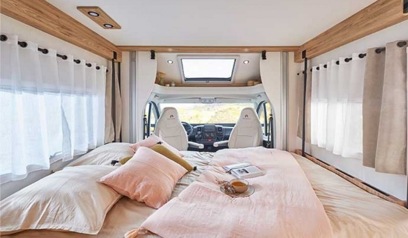 BAVARIA T746C full