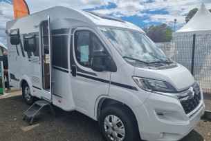 CARADO PROFILE COMPACT V132PRO 2.2L 140CV BOITE MANUELLE full