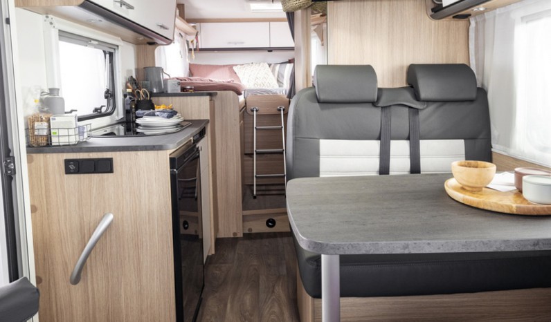 SUNLIGHT V 60 ADVENTURE EDITION full