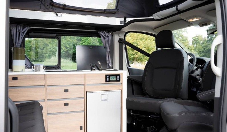 BAVARIA MINICAMP 490BC full