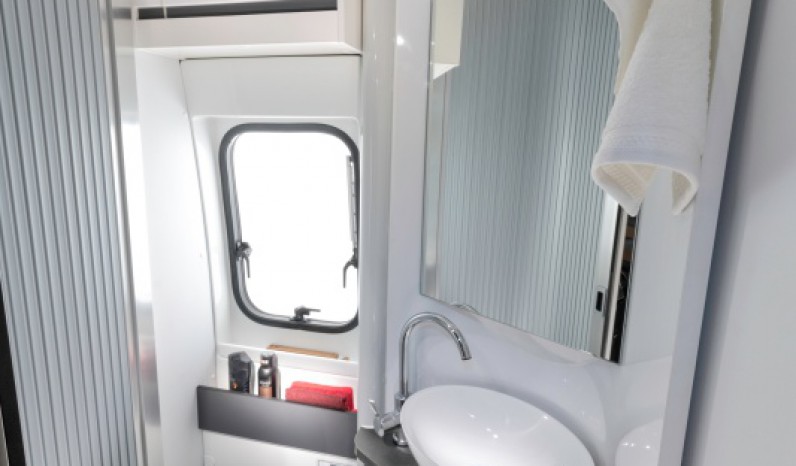 ADRIA TWIN SUPREM 640 SLB full