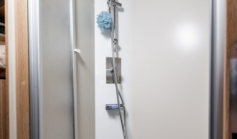 MC LOUIS NEVIS 281 MATIC full