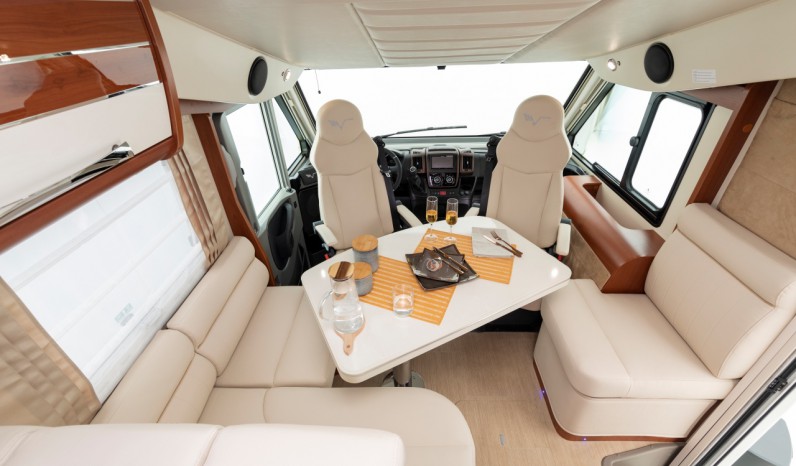 MOBILVETTA K YACHT TEKNO LINE 90 full