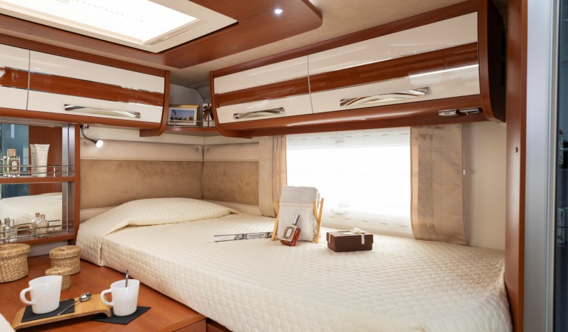 MOBILVETTA K YACHT TEKNO LINE 80 full