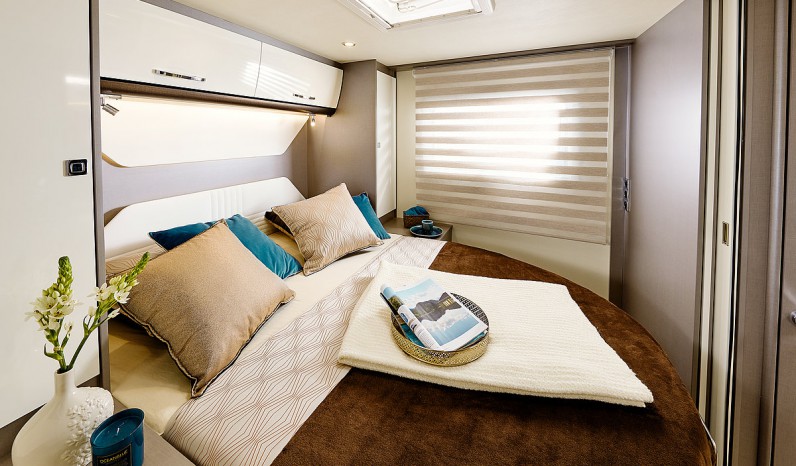 BURSTNER LYSEO TD 690G LIMITED EDITION PAVILLON full