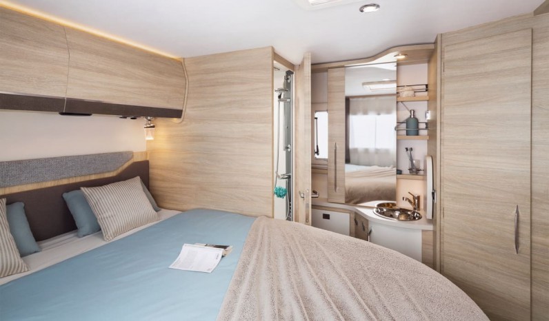 RAPIDO 696F 60 ANS PAVILLON full