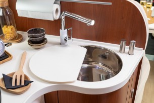 MOBILVETTA K YACHT TEKNO LINE 90 full