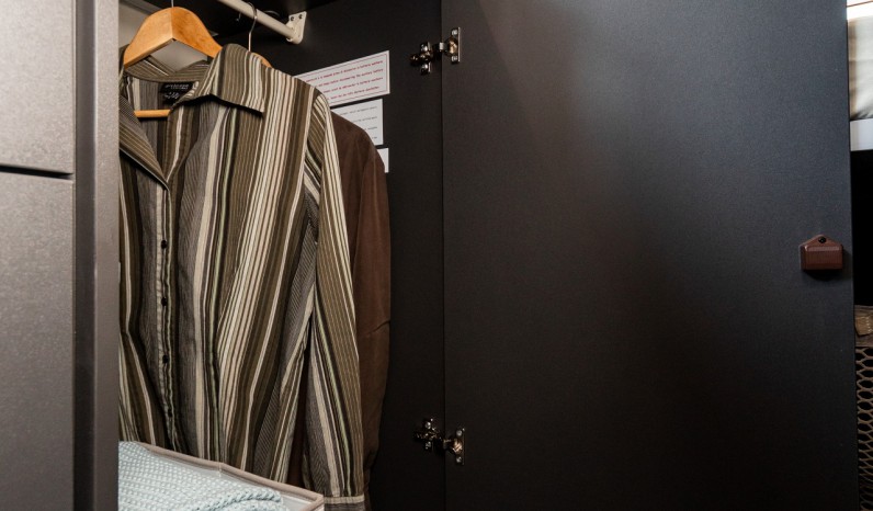 MC LOUIS MENFYS PLUS 4 full