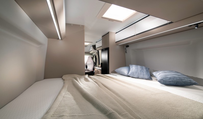 ADRIA TWIN PLUS 600 SPB FAMILY full