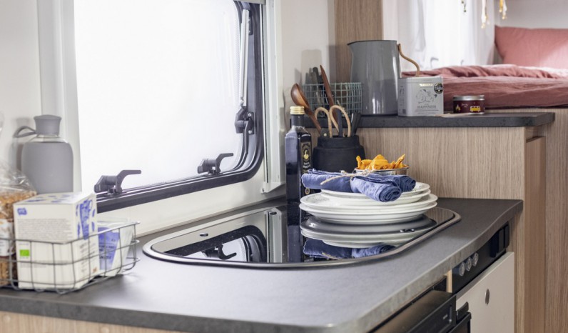 SUNLIGHT V 60 ADVENTURE EDITION full