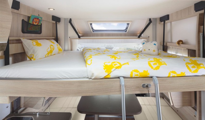 RAPIDO 696F 60 ANS PAVILLON full