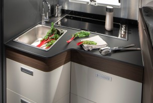 ADRIA MATRIX SUPREM 670 DC PAVILLON full