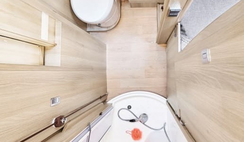 CAMPEREVE MAGELLAN FAMILY VAN full