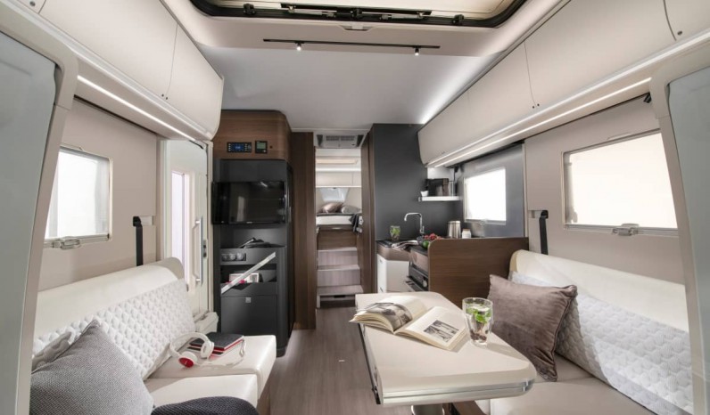 ADRIA CORAL SUPREM 670 DC full