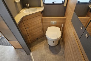 DETHLEFFS JUST 90 T6762/DRESSING ARRIERE full