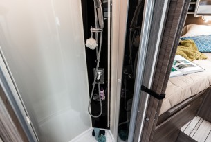 MC LOUIS NEVIS 879 full