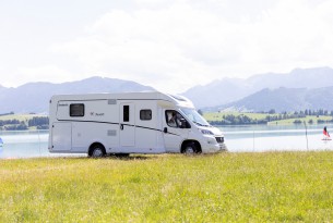 DETHLEFFS JUST T7052 DBL PAVILLON full