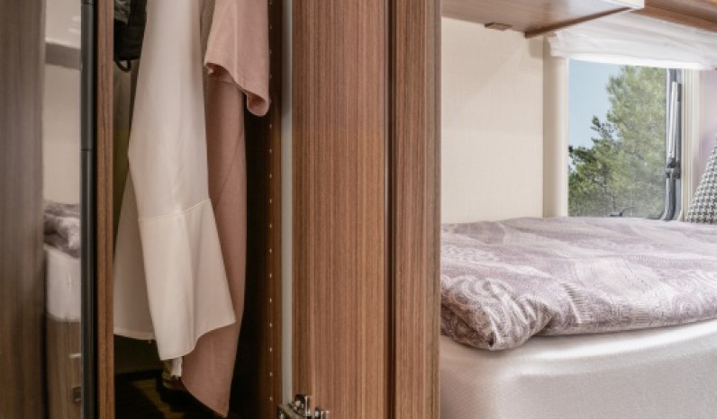 HYMER B-MC I550 WHITE LINE full