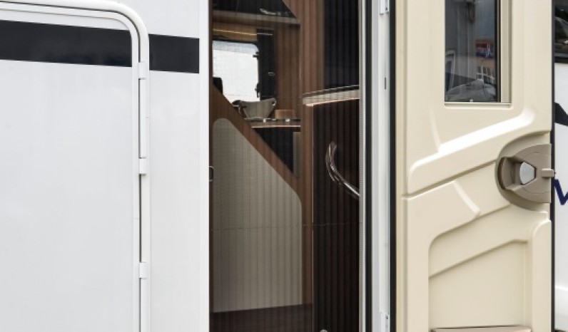 MC LOUIS GLAMYS 265 full