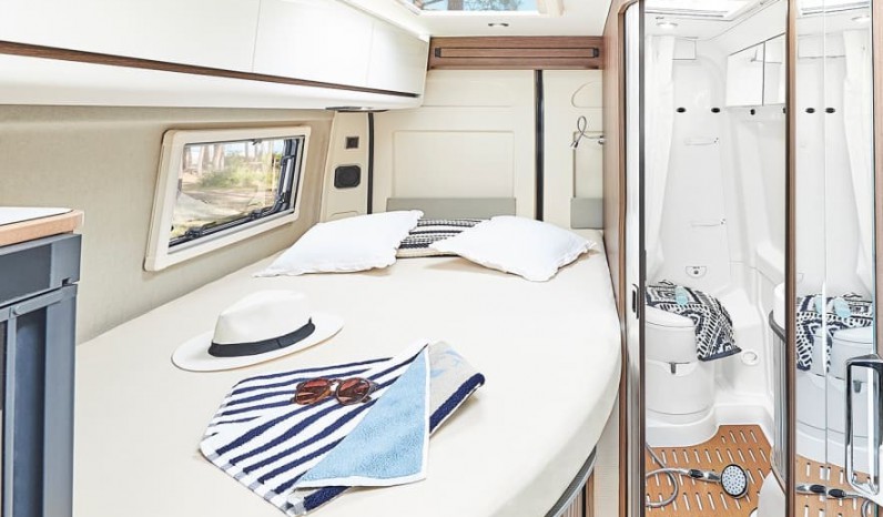 CAMPEREVE MAGELLAN FAMILY VAN full