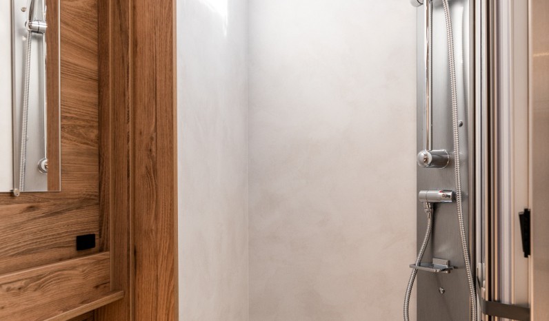 BAVARIA T696D NOMADE full