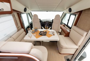 MOBILVETTA K YACHT TEKNO LINE 90 full