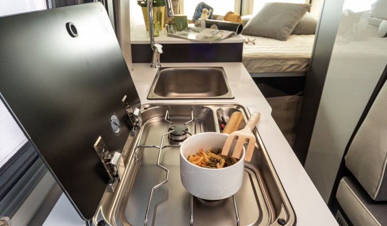 MC LOUIS MENFYS PLUS 3 MAXI full