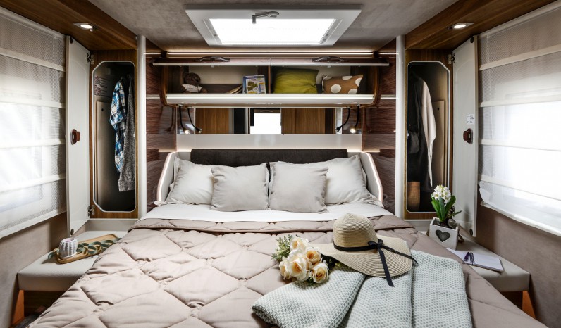 MOBILVETTA K YACHT TEKNO LINE 64 full