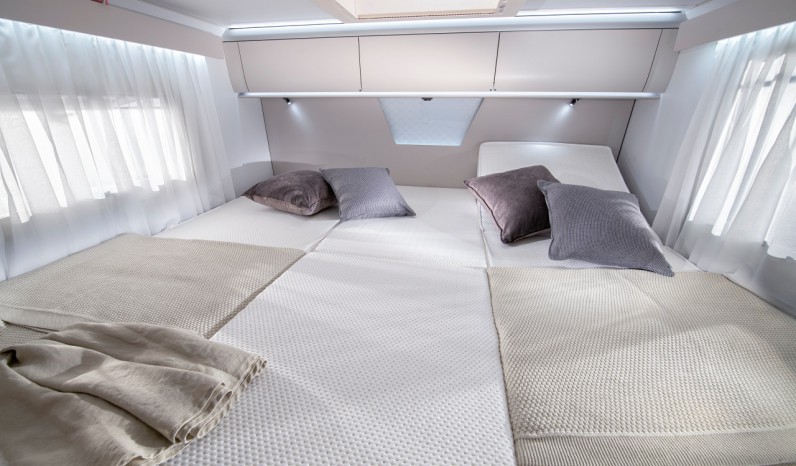 ADRIA MATRIX SUPREM 670 DC PAVILLON full