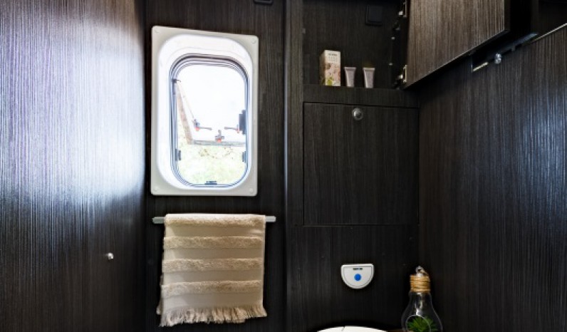 BENIMAR BENIVAN 104 UP full