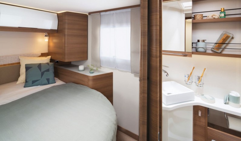 RAPIDO 696F 60 ANS PAVILLON full