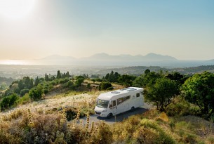 BAVARIA I720FC NOMADE full