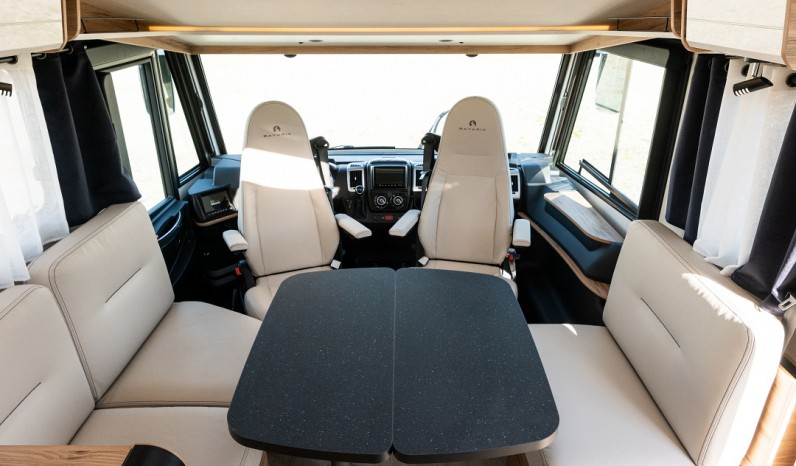 BAVARIA I740FC NOMADE full
