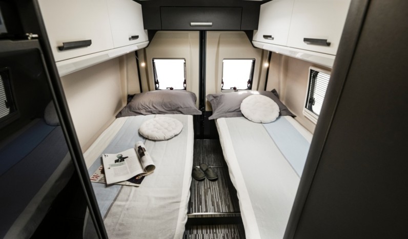 MC LOUIS MENFYS S-LINE 3 MAXI full