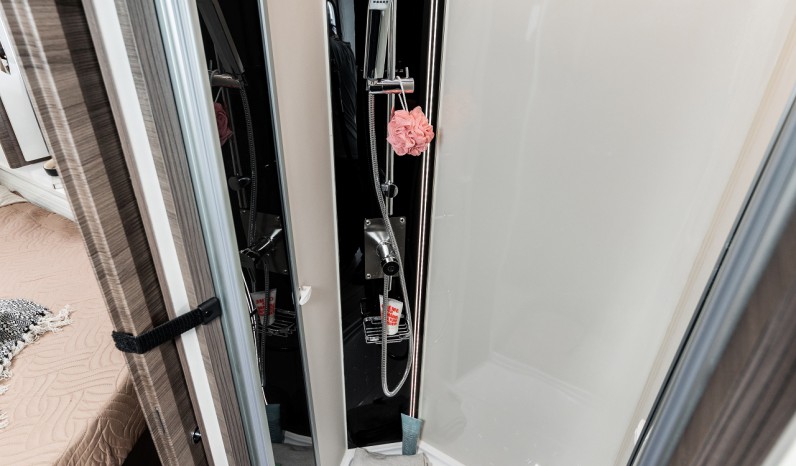 MC LOUIS NEVIS 879 MATIC full