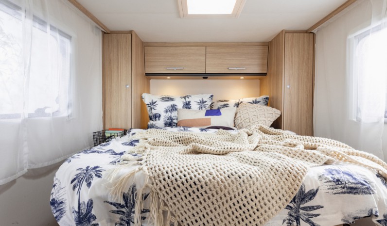 SUNLIGHT V 60 ADVENTURE EDITION full