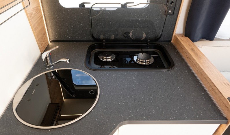 BAVARIA I740FC NOMADE full