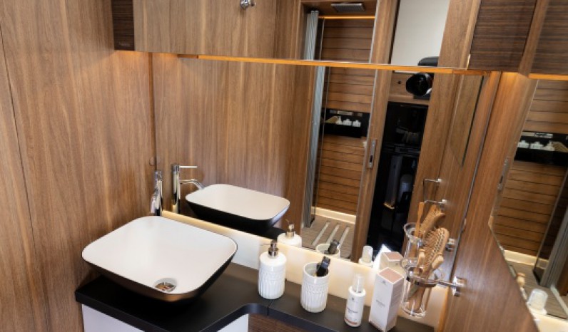 MOBILVETTA KROSSER 70 PAVILLON full