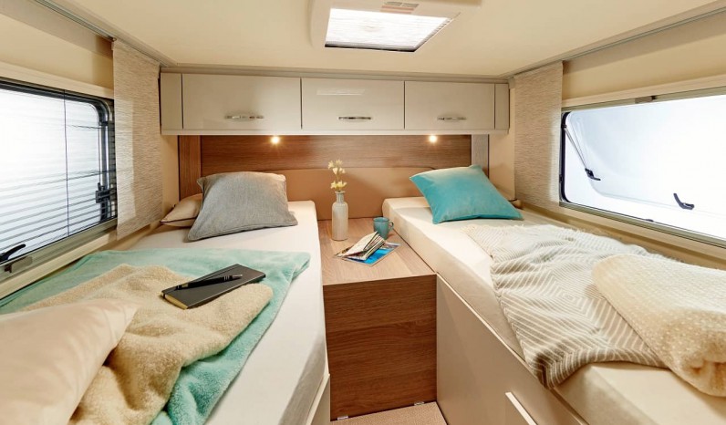 BURSTNER NEXXO VAN T 700 full