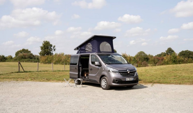 BAVARIA MINICAMP 490BC full