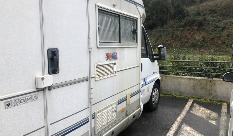 Camping-car Pilote full