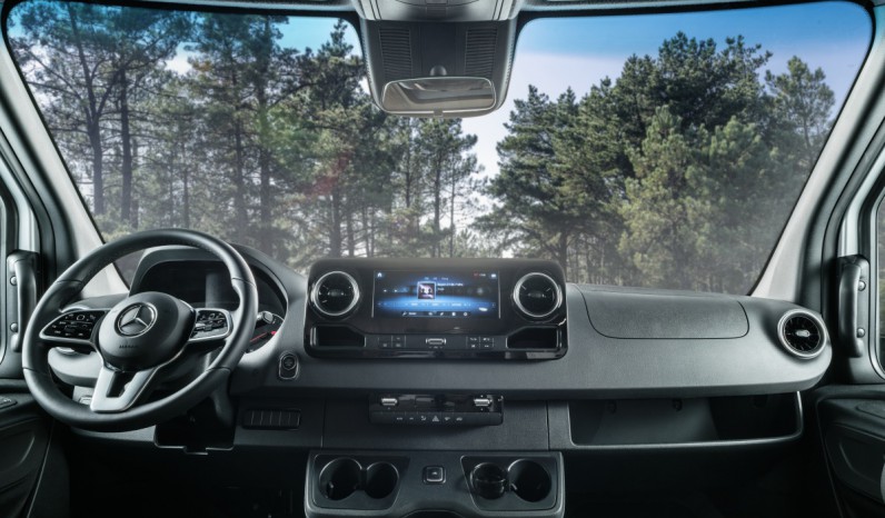 HYMER CAMPERVAN YELLOWSTONE full