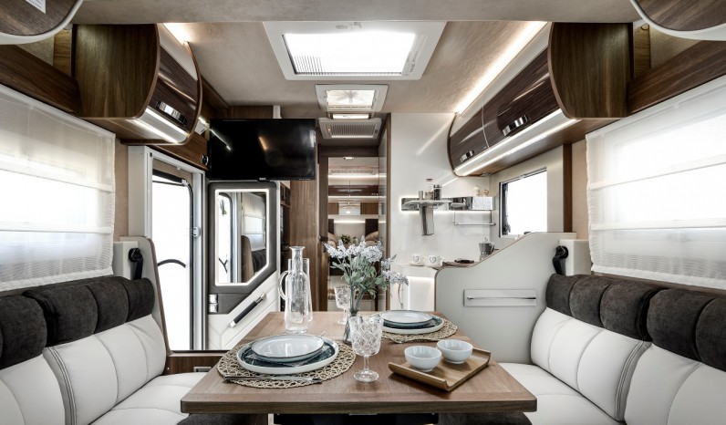 MOBILVETTA K YACHT TEKNO LINE 64 full