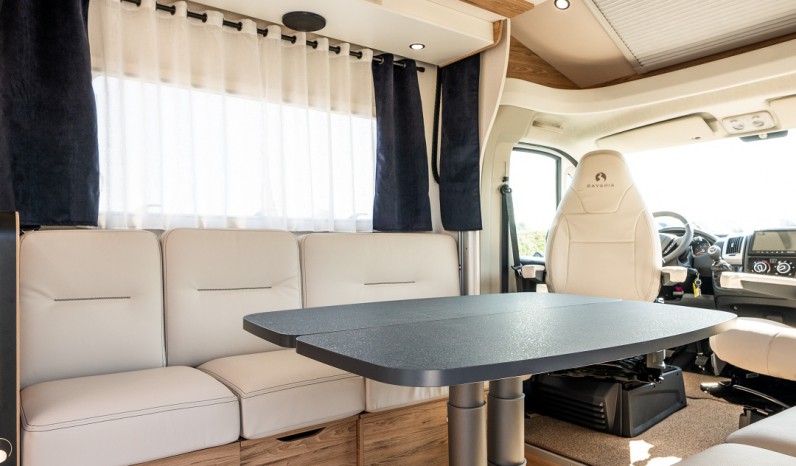 BAVARIA T696D NOMADE full