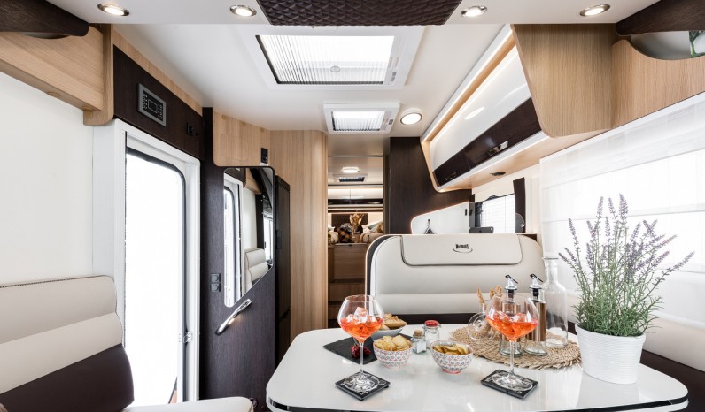 MC LOUIS NEVIS 281 MATIC full