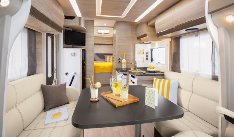 RAPIDO 696F 60 ANS PAVILLON full